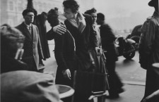 Le baiser de l'hôtel de ville, de Robert Doisneau. Cortesía de Life.