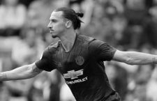 Manchester United's Zlatan Ibrahimovic celebrates scoring his side's first goal of the game