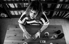 Laura Fernández: «El de ciencia ficción es el escritor purísimo que sigue siendo como un niño»