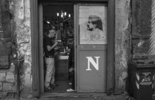 Napoles, 2017. Una imagene de Diego Armando Maradona en una tienda en el centro historico de la ciudad.
Fotos: Antonello Nusca