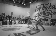 A dance contest in the TV show "A Nu-ka Devushki" (Let's Go, Girls) in a Central TV studio.
