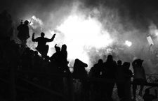 Disturbios en la grada de la 12 durante un encuentro entre River Plate y Boca Juniors, 2010. Fotografía: Cordon Press.