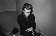 Tom Waits photographed in the dressing room of a Long Island club named 'My Father's Place' in Roslyn, New York
1977
© 1978 Ken Shung