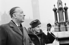 Jorge Luis Borges y Leonor Acevedo Suarez, 1963. Fotografía: Getty.