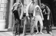 Historia de la comedia británica televisada: los caballeros de la mesa cuadrada y sus locos seguidores catódicos en los 70